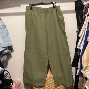 NWT Old Navy High Waisted Crinkle Gauze super wide leg pants